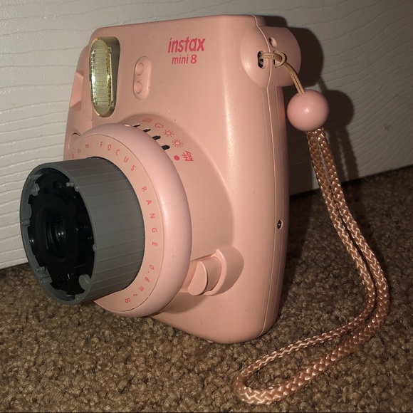 Instax Mini 8 Polaroid Camera (pink) with pink case - Picture 2 of 4
